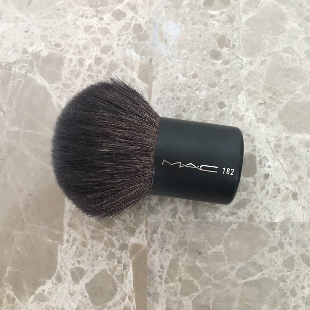 MAC Kabuki brush 182 (Goat Hair)